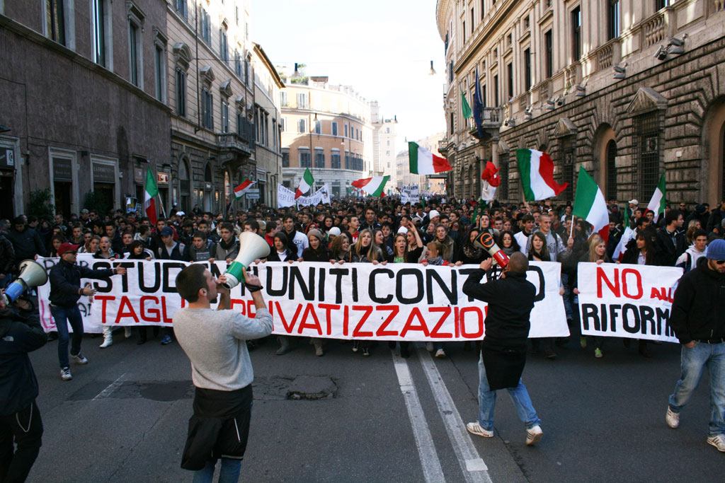 Manifestacja studentów w Rzymie, fot. bloccostudentesco.org